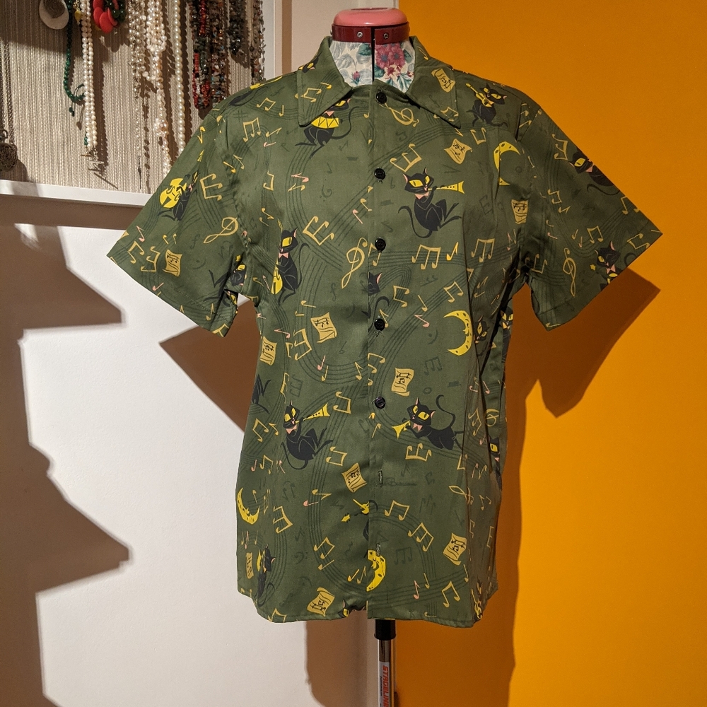 Kitschy witch shirt size small (man)